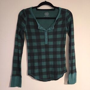 🌿🖤 Green & Black Plaid Thermal Shirt Small
